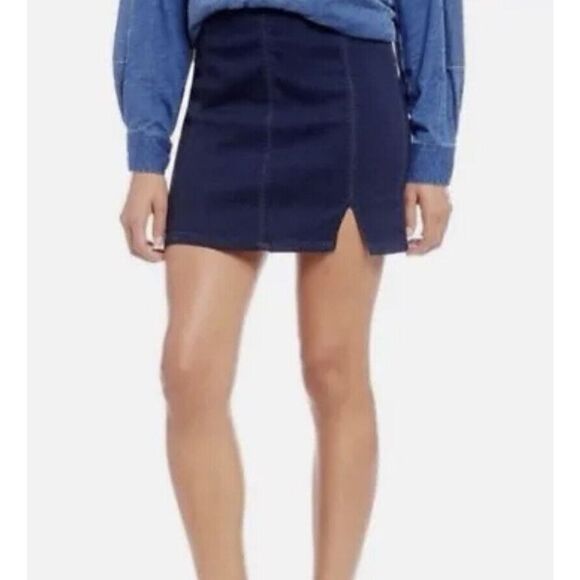 Free‎ People Femme Fatale Denim Mini Skirt Pull On Stretch Waist Size XS Blue - Picture 1 of 5